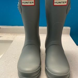 NWOT Short Gray Hunter Rainboots